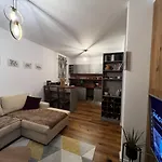 Zirkon Rush Apartment *