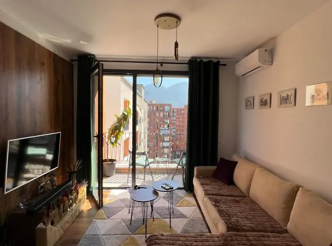 Zirkon Rush Apartman *